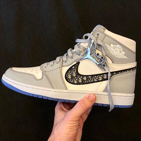 stockx air jordan 1 dior|dior jordan 1 retail price.